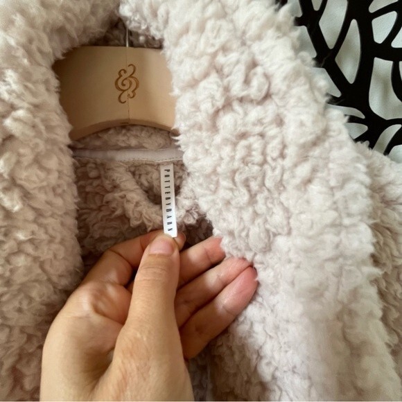 Pottery Barn Teddy Bear Robe in Pale Blush S - Picture 5 of 12